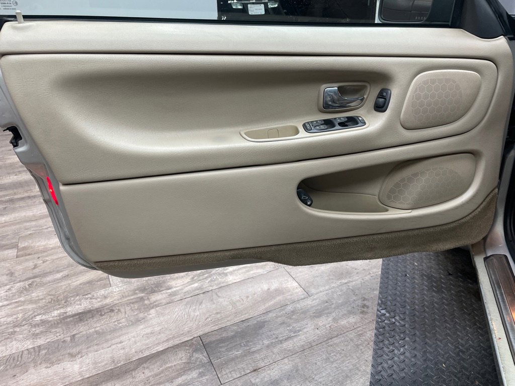 Used 2004 Volvo C70 HT image 20