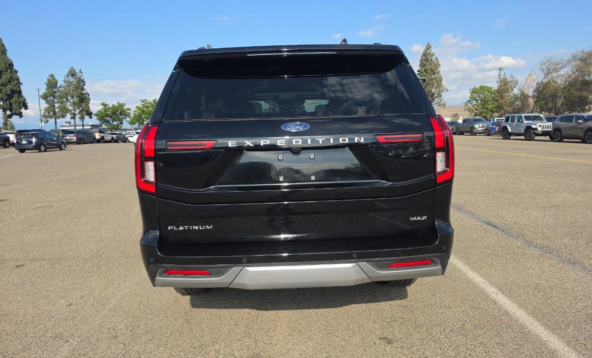 Used 2025 Ford Expedition Max Platinum AWD/4WD image 5