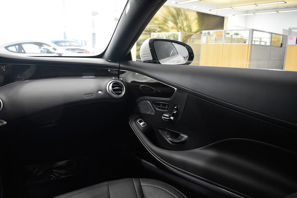 Used 2020 Mercedes-Benz S 560 4MATIC Coupe image 22