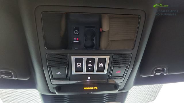 Used 2024 Land Rover Discovery Metropolitan Edition AWD/4WD image 70