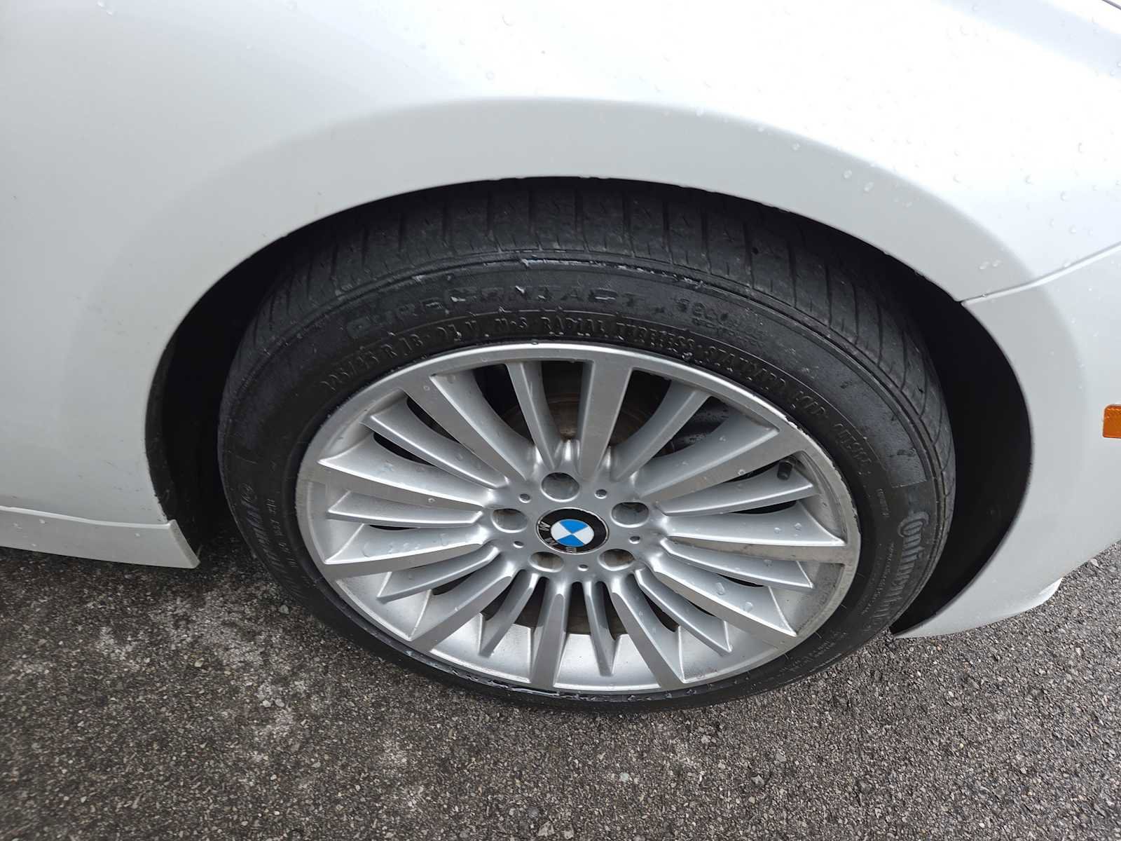 Used 2013 BMW 335i 335i image 2