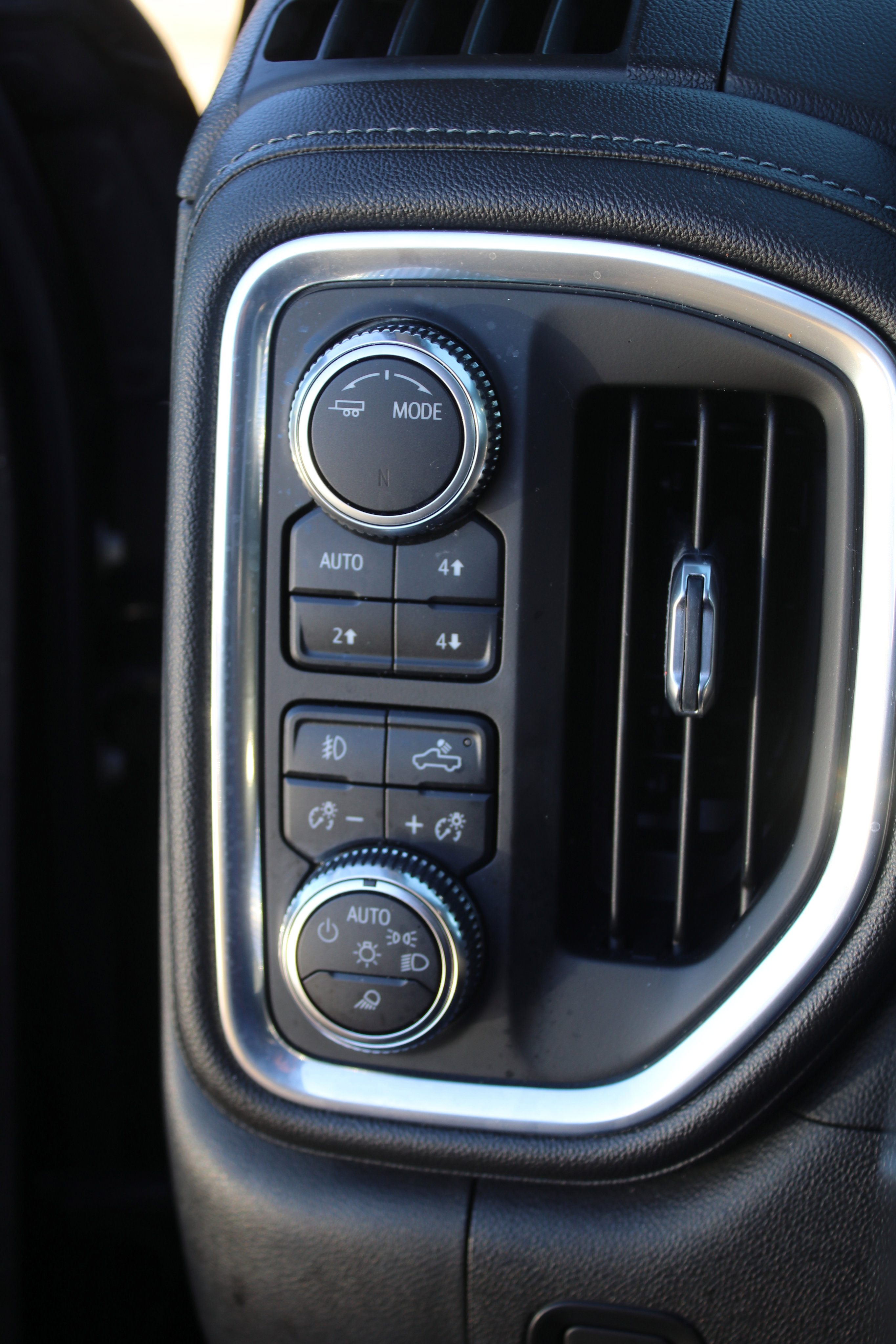 Used 2022 GMC Sierra 1500 Denali w/ Denali Reserve Package image 12