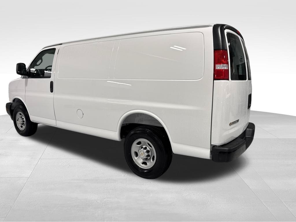 New 2025 Chevrolet Express 2500 w/ Driver Convenience Package RWD image 34