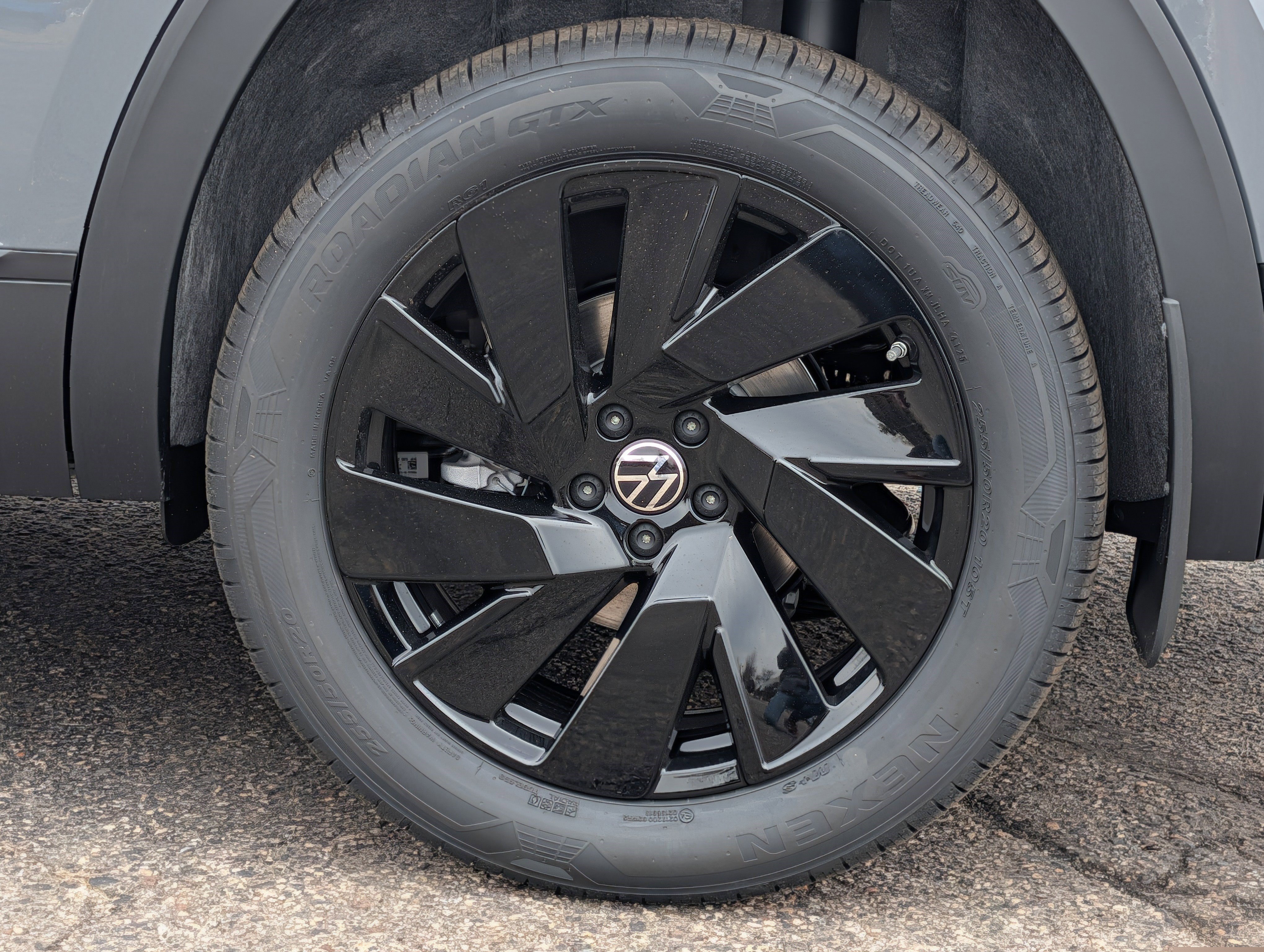 New 2026 Volkswagen Atlas SE AWD/4WD image 3