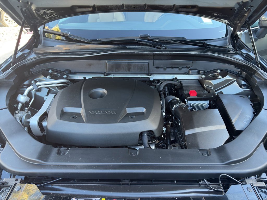 Used 2018 Volvo XC60 T5 Momentum w/ Convenience Package image 20
