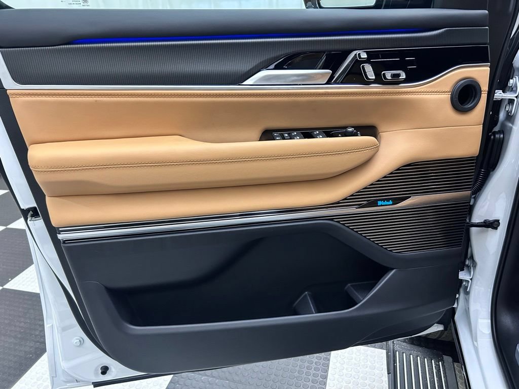 New 2026 Jeep Grand Wagoneer Summit AWD/4WD image 10