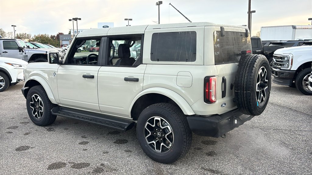 New 2026 Ford Bronco Outer Banks AWD/4WD image 5