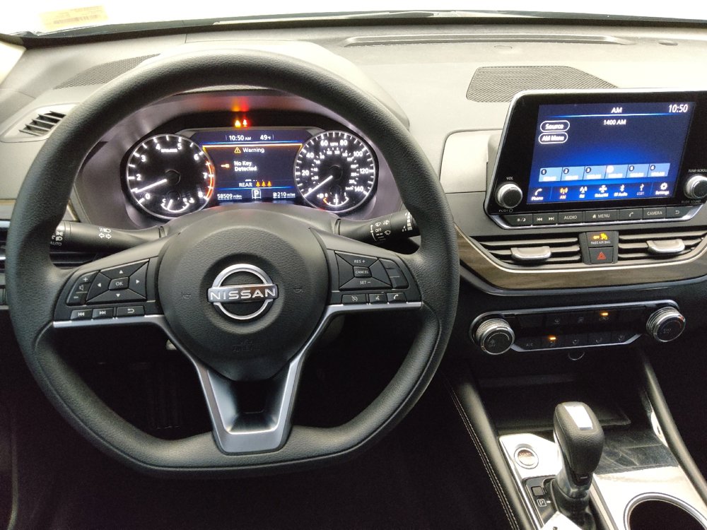 Used 2023 Nissan Altima 2.5 SV image 22