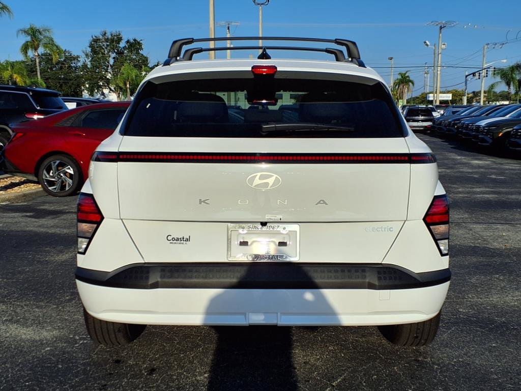 Used 2025 Hyundai Kona SEL image 6