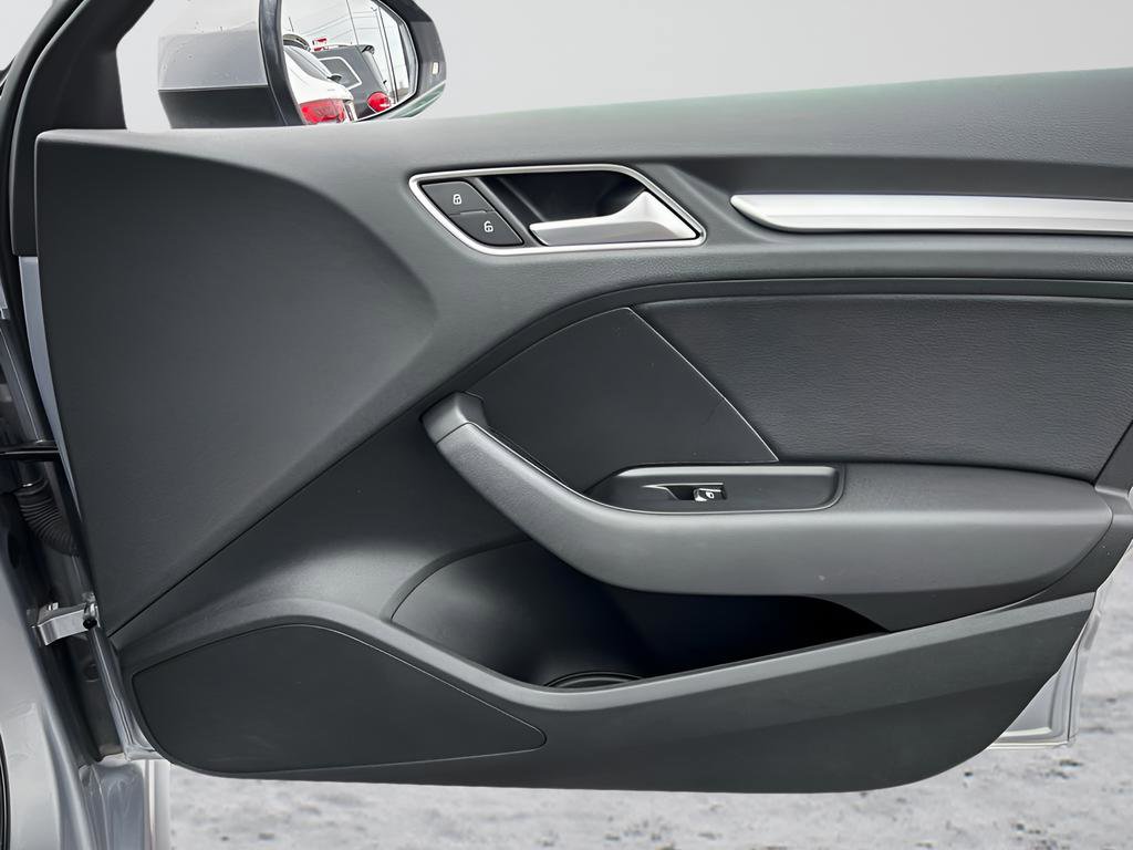 Used 2016 Audi A3 e-tron Premium w/ 17" Wheel Package image 27