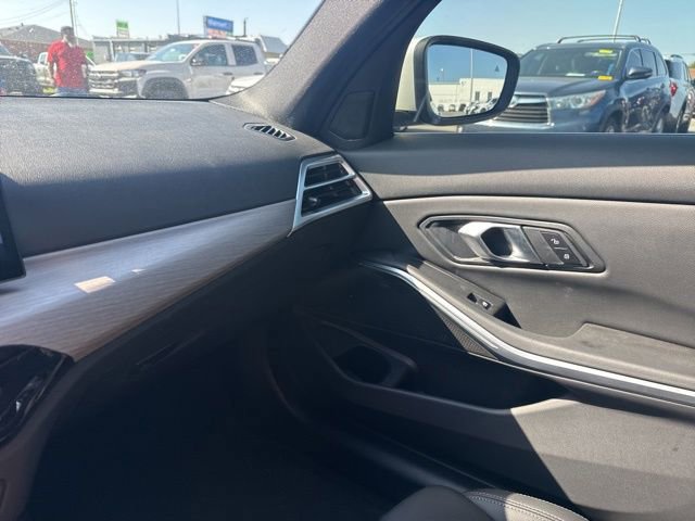 Used 2025 BMW 330i xDrive Sedan AWD/4WD image 22