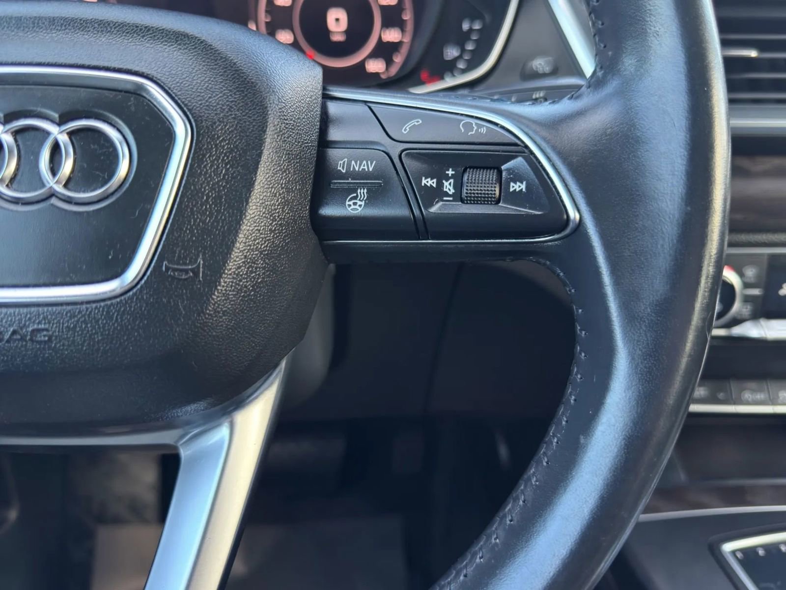 Used 2018 Audi Q5 Prestige w/ Prestige Package image 18