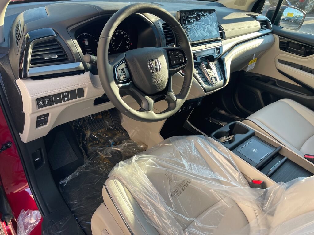 New 2026 Honda Odyssey Touring image 6