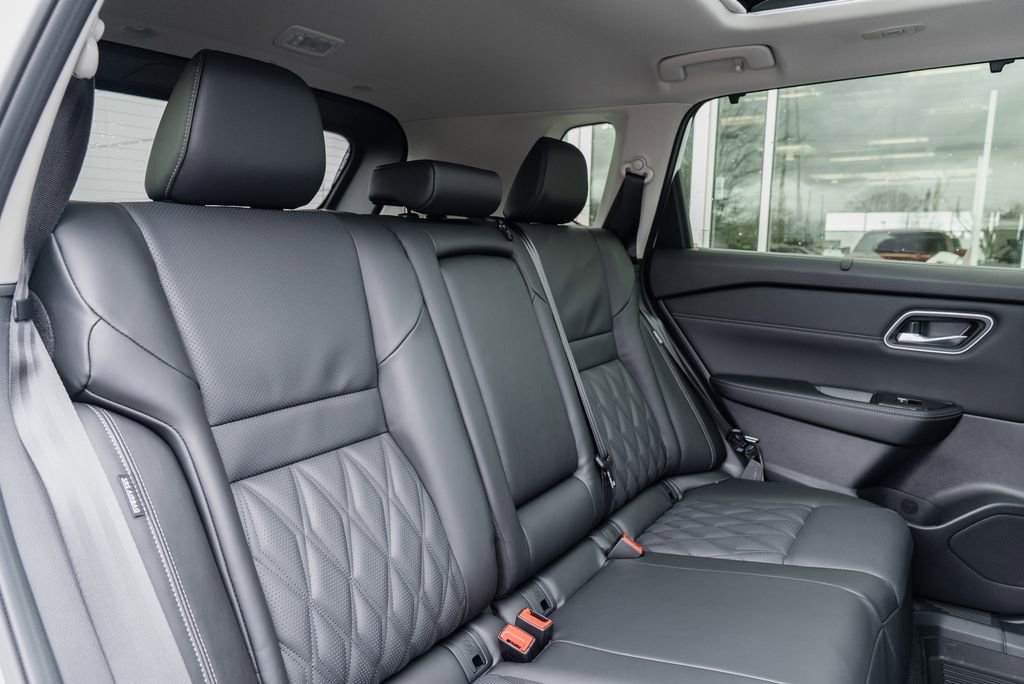 New 2026 Nissan Rogue Platinum image 25