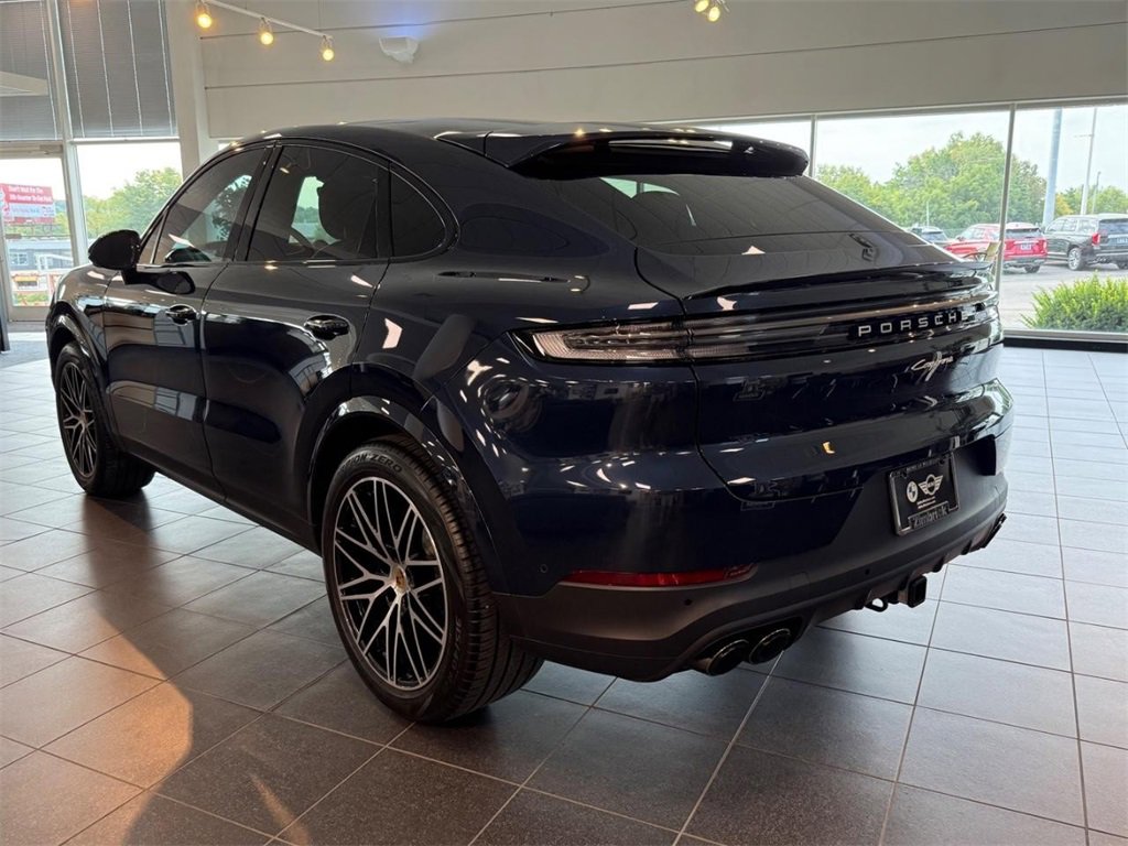 Used 2024 Porsche Cayenne Coupe image 5