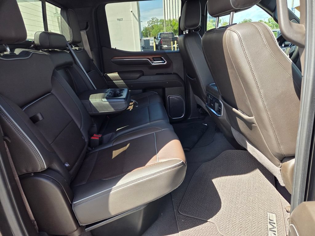 Used 2023 GMC Sierra 1500 Denali w/ Denali Reserve Package AWD/4WD image 13