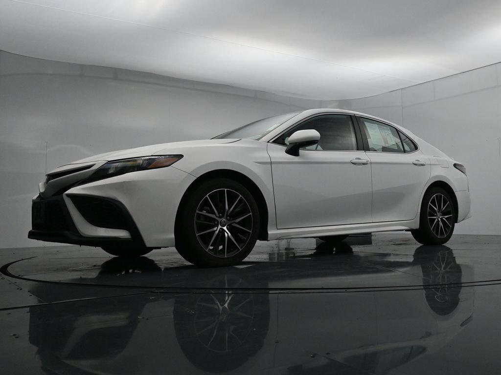 Used 2024 Toyota Camry SE FWD image 20