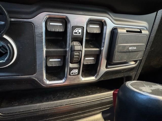 Used 2021 Jeep Wrangler Unlimited Sahara image 29