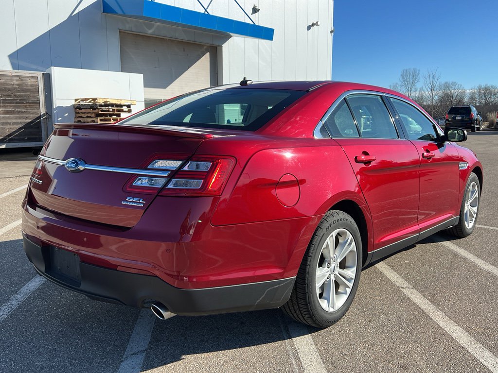 Used 2017 Ford Taurus SEL w/ Equipment Group 201A image 5