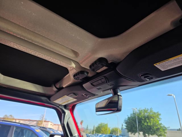 Used 2021 Jeep Gladiator Willys image 13