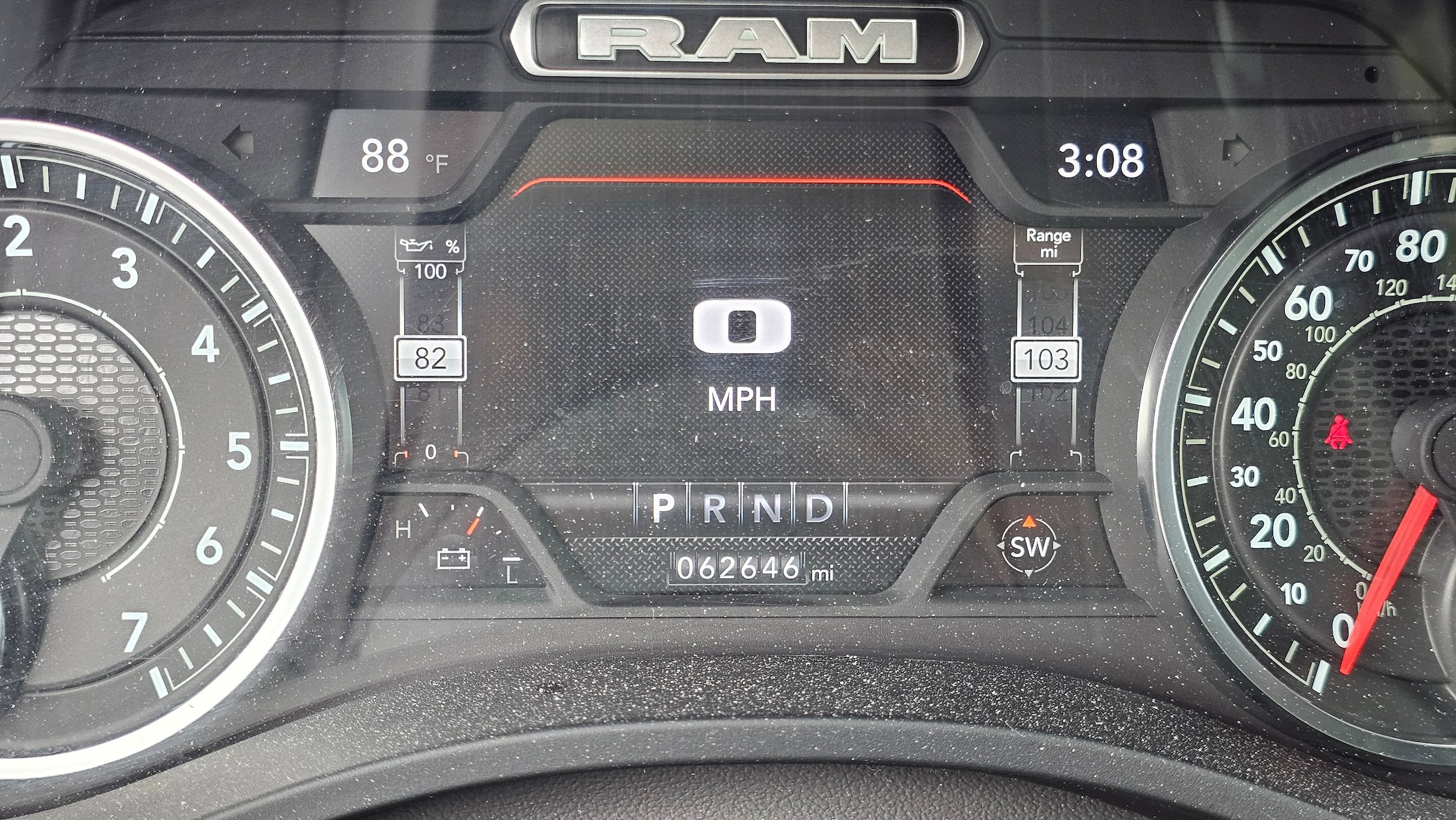 Used 2024 RAM 1500 Laramie AWD/4WD image 21