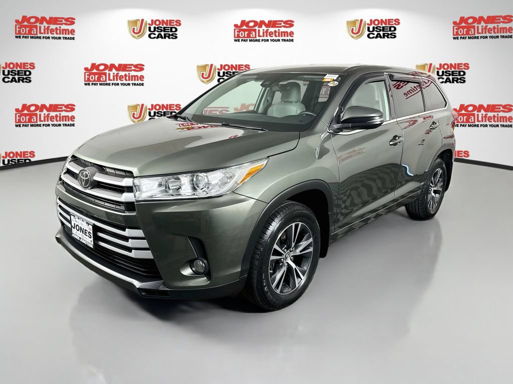 Certified 2018 Toyota Highlander Plus AWD/4WD image 11