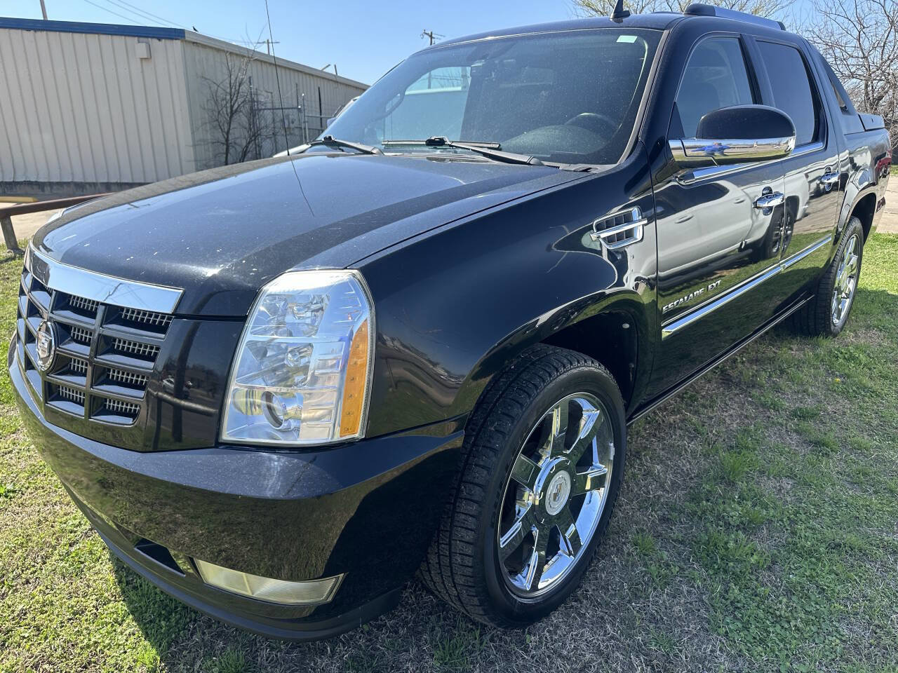 Used 2012 Cadillac Escalade EXT Premium image 3