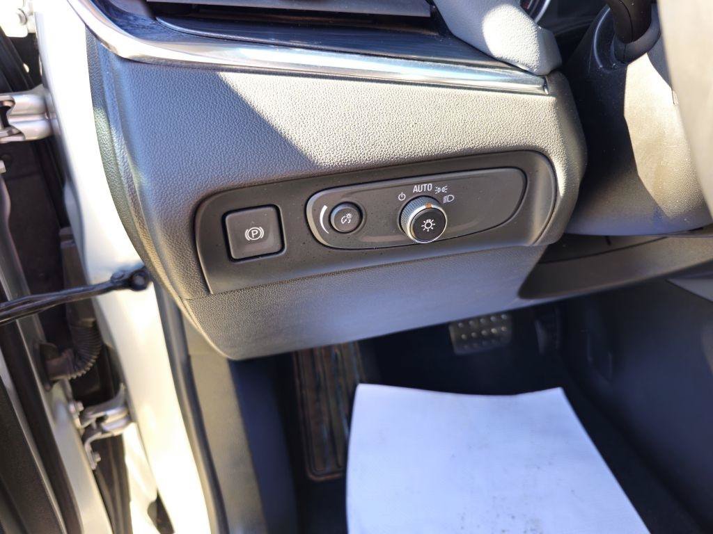 Used 2021 Buick Enclave Essence w/ Sound and Sites Package AWD/4WD image 26