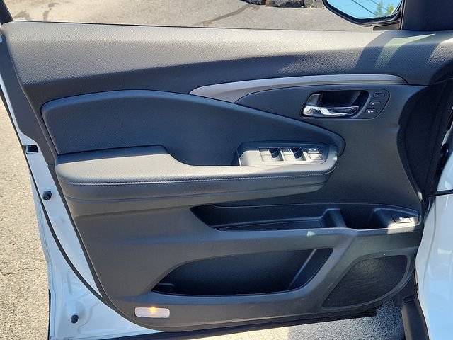 Used 2023 Honda Ridgeline RTL-E image 12