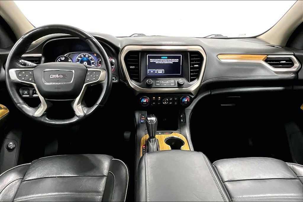 Used 2017 GMC Acadia Denali w/ Technology Package FWD image 18