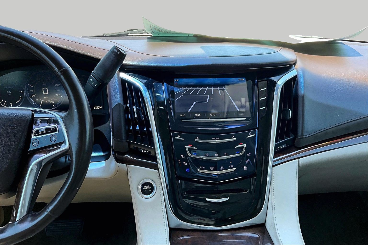 Used 2015 Cadillac Escalade ESV Luxury AWD/4WD image 6
