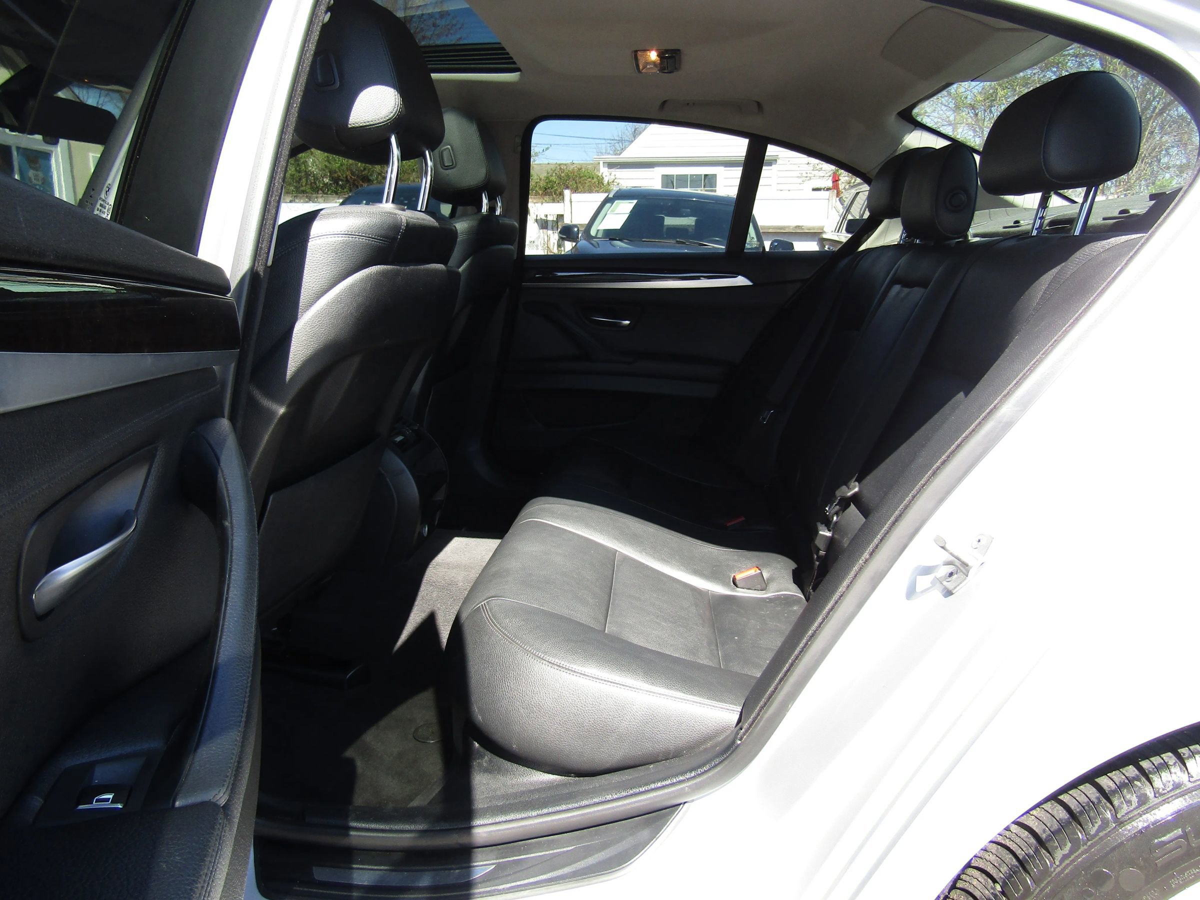 Used 2016 BMW 528i xDrive Sedan AWD/4WD image 12