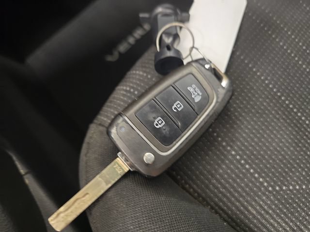 Used 2021 Hyundai Venue SE FWD image 21