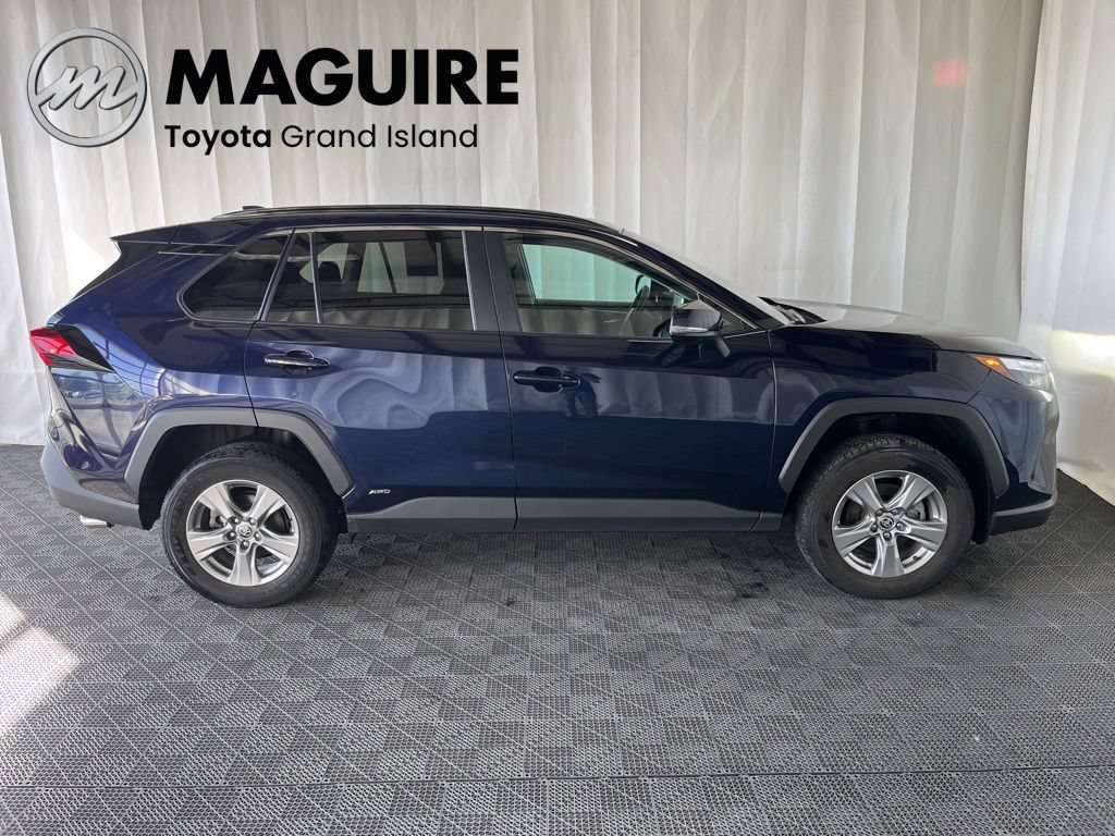 Used 2024 Toyota RAV4 XLE AWD/4WD image 2