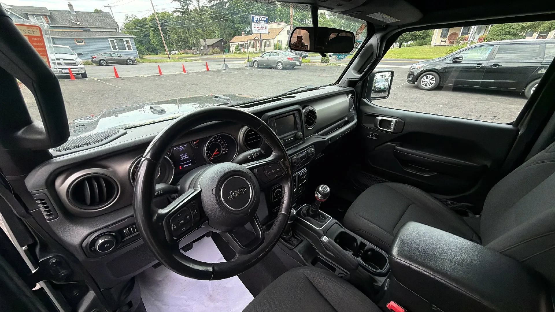 Used 2020 Jeep Wrangler Sport AWD/4WD image 12