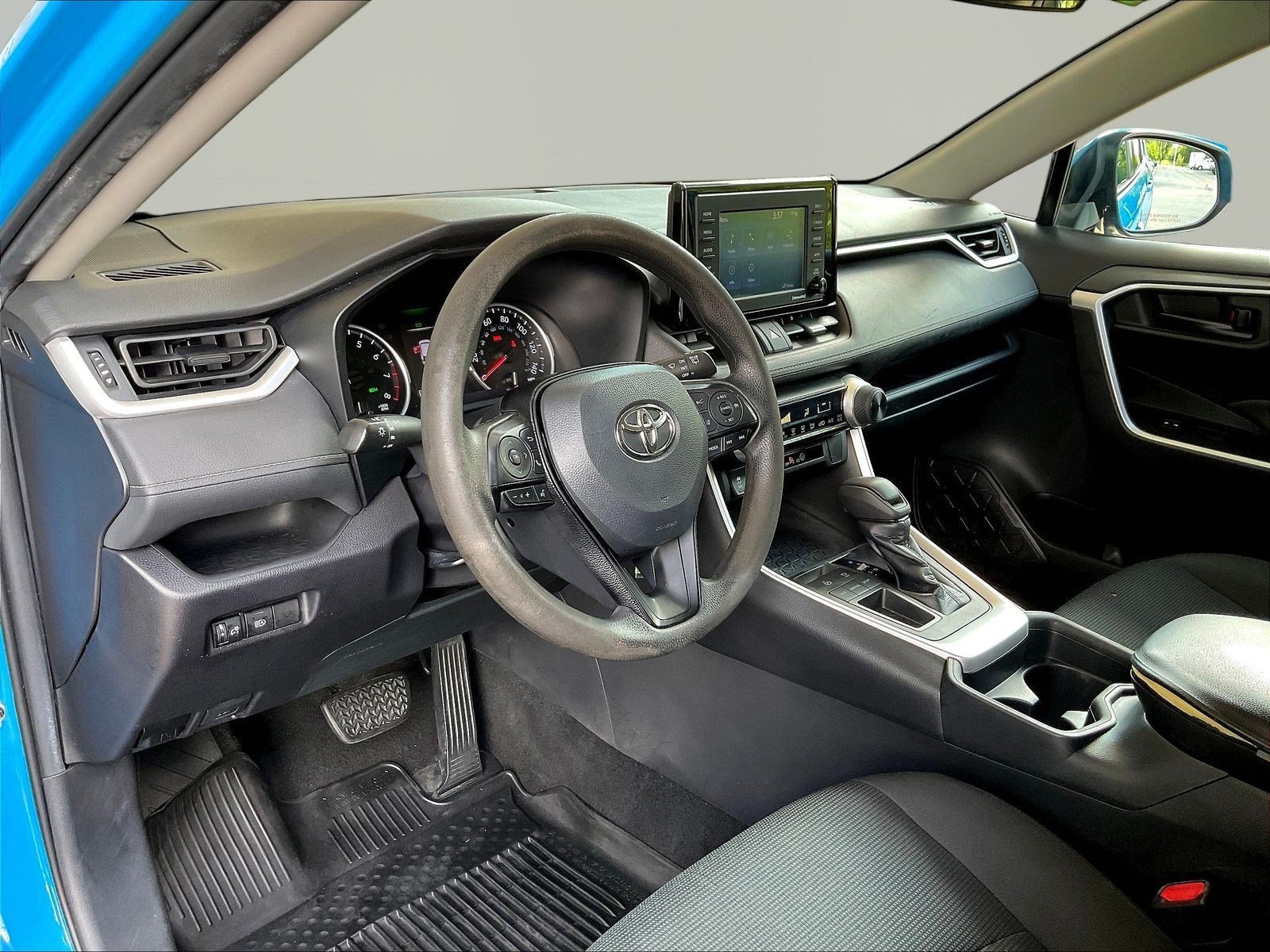 Used 2020 Toyota RAV4 LE w/ All Weather Liner Package FWD image 16