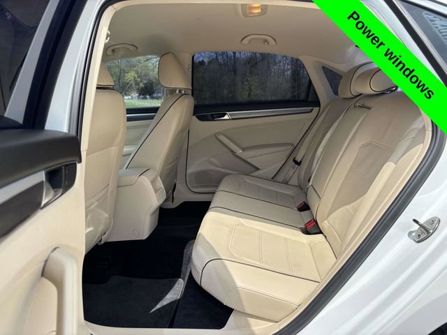 Used 2017 Volkswagen Passat 1.8T R-Line FWD image 20