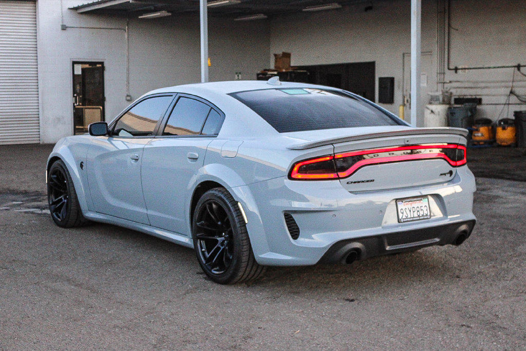 Used 2022 Dodge Charger SRT Hellcat w/ Carbon/Suede Interior Package RWD image 7