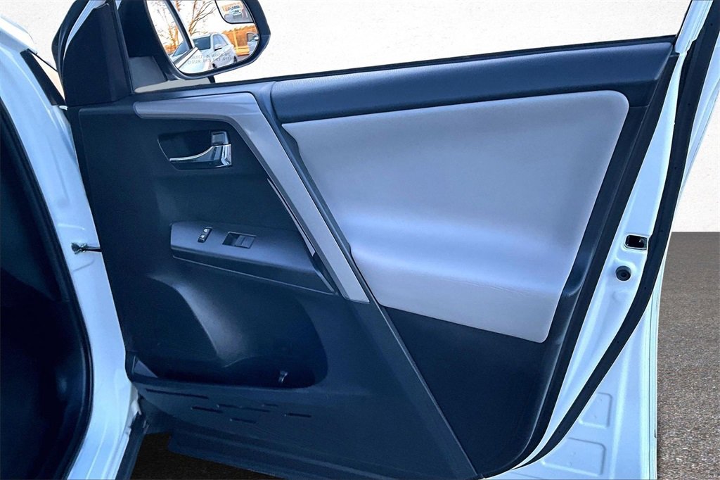 Certified 2018 Toyota RAV4 XLE image 26