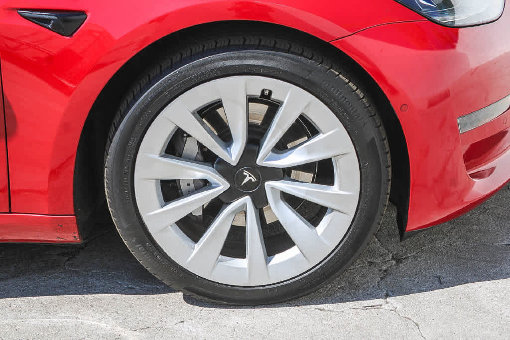 Used 2021 Tesla Model 3 Standard Range Plus RWD image 9