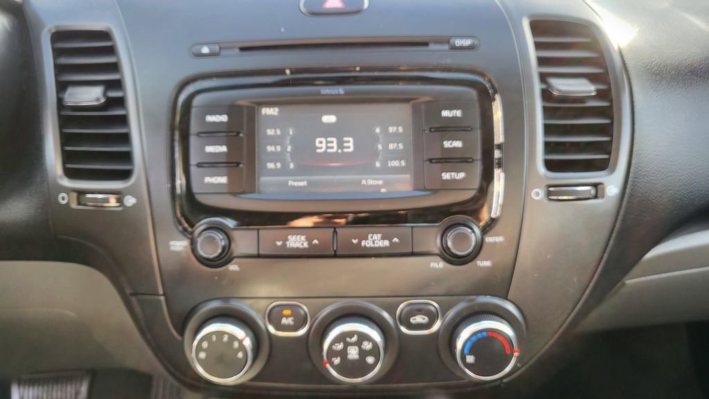 Used 2017 Kia Forte LX w/ LX Popular Package image 30