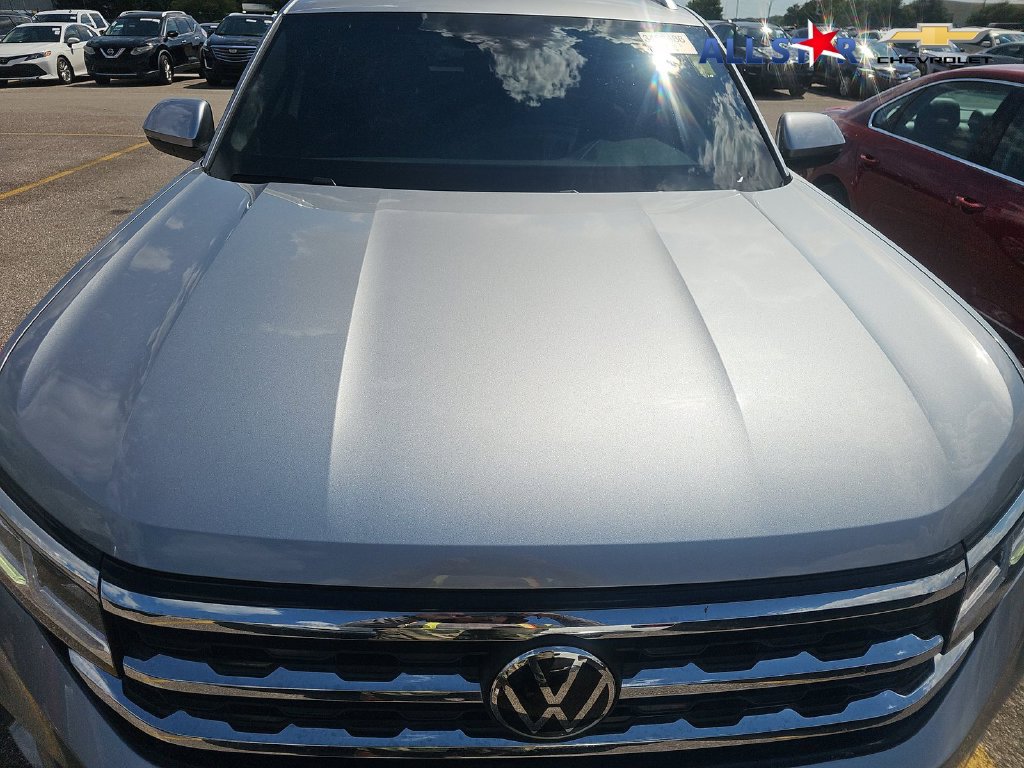 Used 2023 Volkswagen Atlas Cross Sport SE FWD image 3