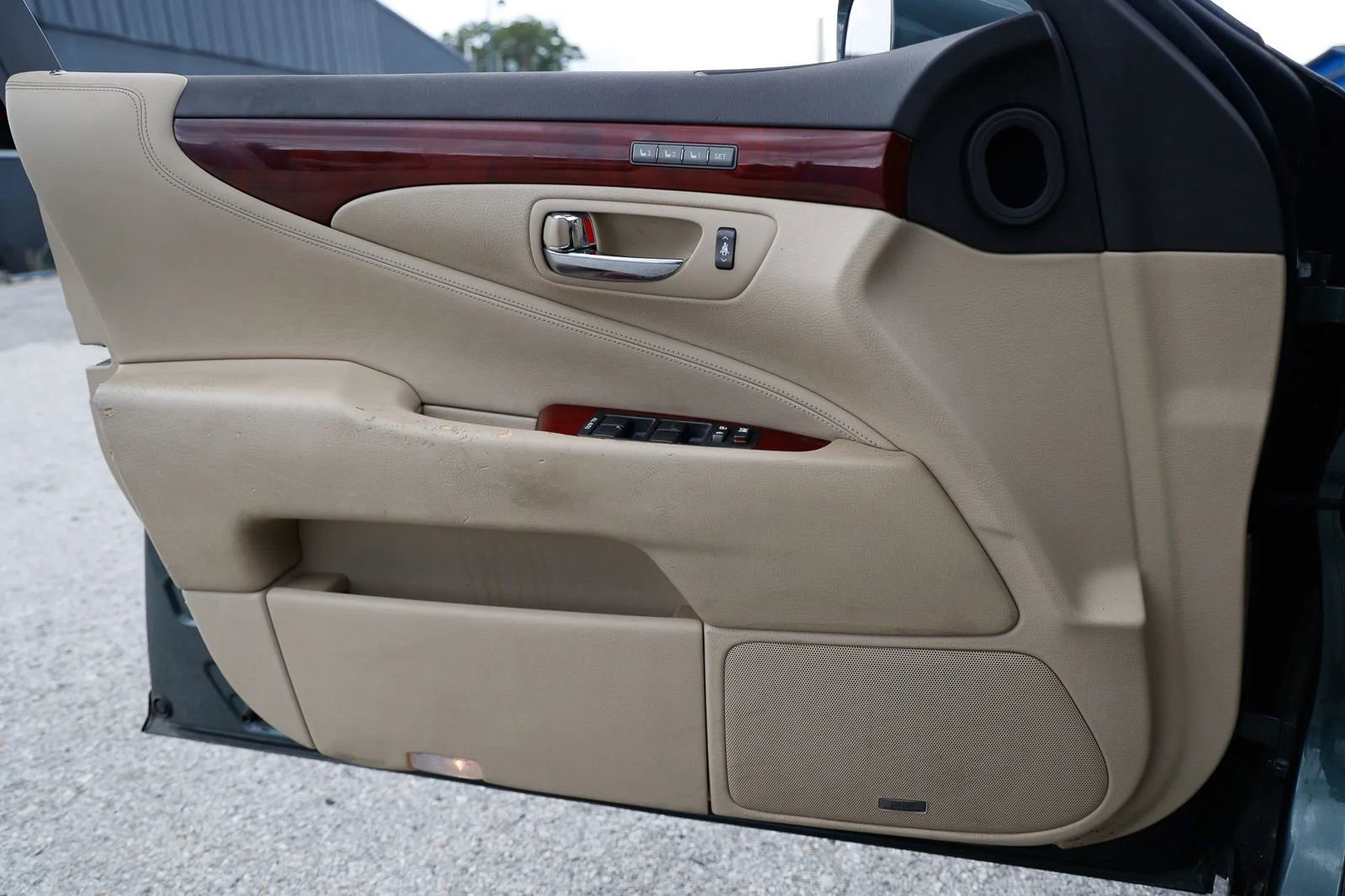 Used 2008 Lexus LS 460 RWD image 38