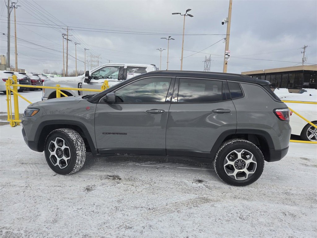 Used 2022 Jeep Compass Trailhawk image 11