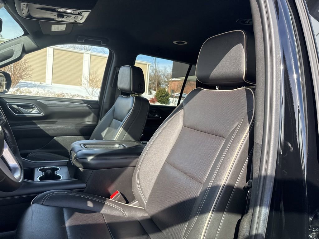 Used 2024 GMC Yukon SLT image 16