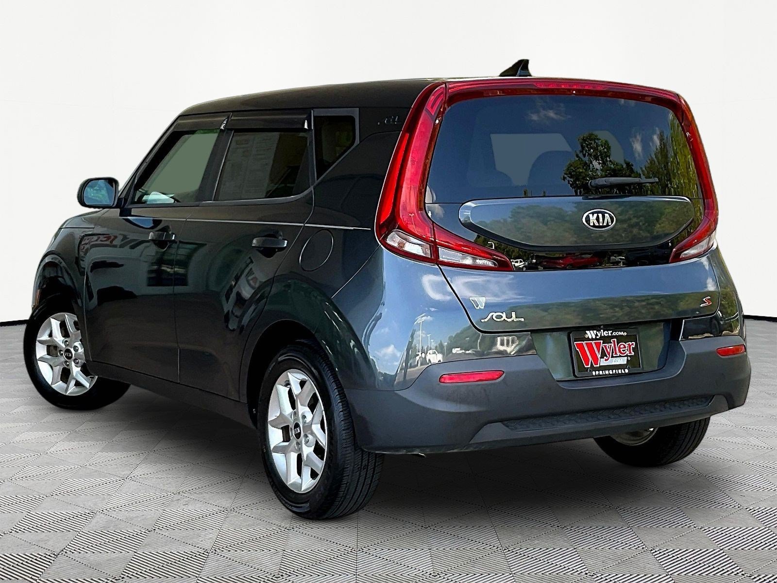 Used 2020 Kia Soul S FWD image 4