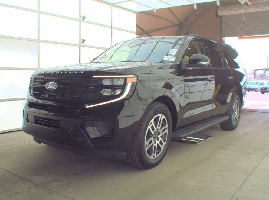 Used 2025 Ford Expedition Max Active image 1