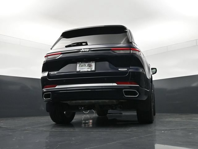 Used 2024 Jeep Grand Cherokee Summit AWD/4WD image 23