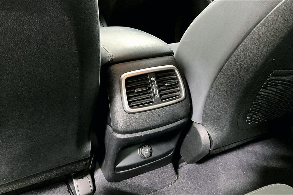 Used 2019 Kia Sorento L FWD image 30