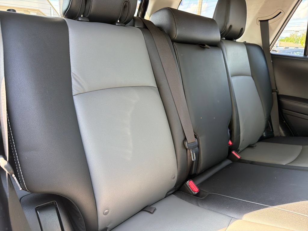 Used 2017 Toyota 4Runner SR5 Premium AWD/4WD image 32